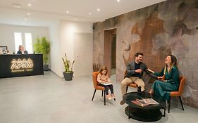 Apho Apartment Hotel